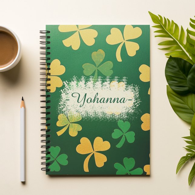 Caderno Espiral Vestuário Escuro e Verde Personalizado e Dourado (Personalized Elegant Dark Green & Gold Clover Notebook)