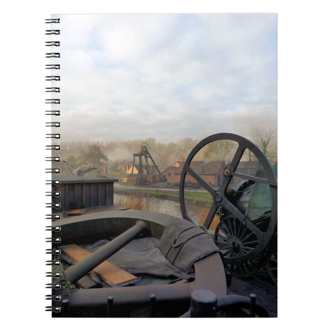 CADERNO ESPIRAL VICTORIAN ENGLAND (Frente)