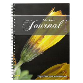 Caderno Espiral Vista em um Diário de margarida amarela