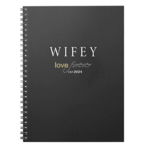 Caderno Espiral Wifey personalizado data de registro do Amor etern