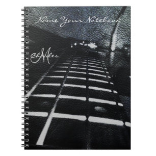 Caderno preto personalizado da música da guitarra