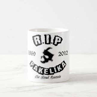 Café 11 onças. Caneca do tributo de Pakelika