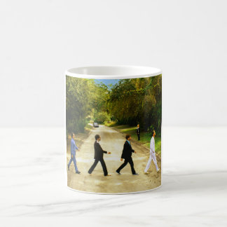 Café A caneca de ínfima qualidade da estrada de Bartles