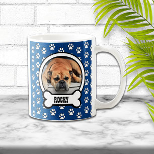 Café A pata imprime a caneca azul da foto do animal de