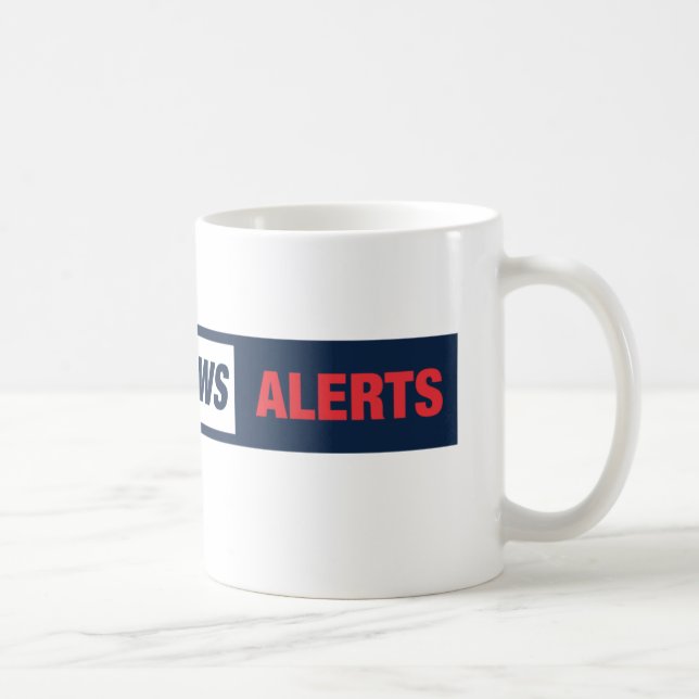 Café As notícias de última hora alertam a caneca (Direita)