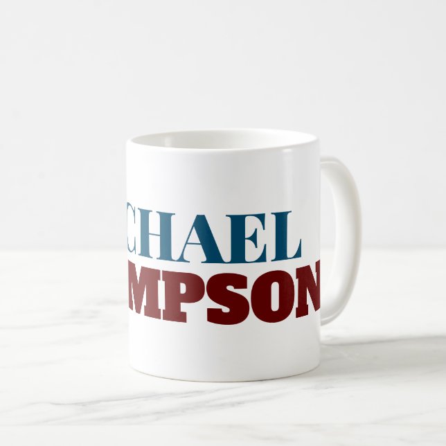Café caneca branca com nome de letra grande azul vermel (Frente Esquerda)