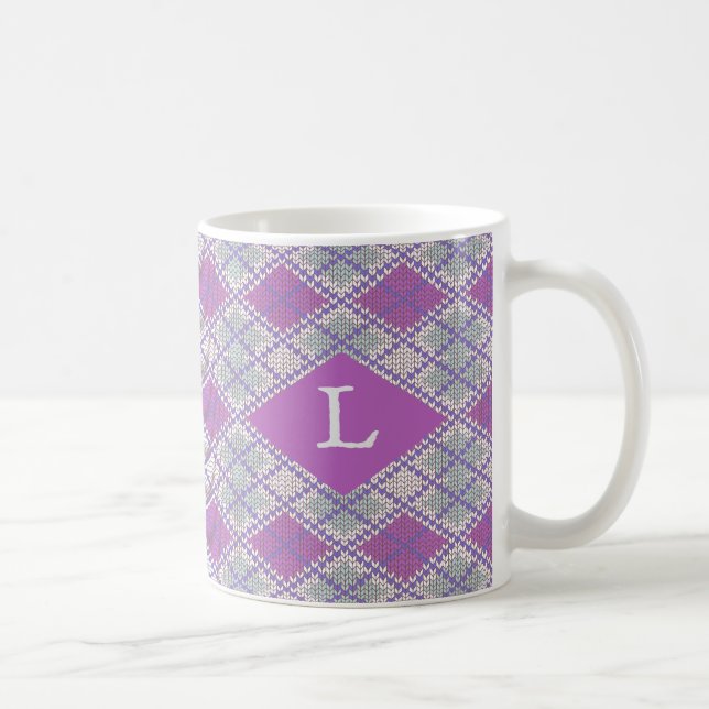 Café CANECA BRANCA DE MALHA ARGYLE LILÁS + Inicial (Direita)