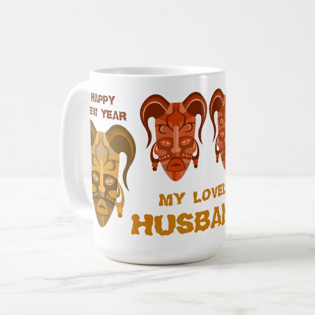 CAFÉ CANECA COM ARTE DE MÁSCARA TARDICIONAL (Frente Esquerda)