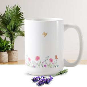Café Caneca com Design de Flor Simples