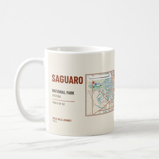 Café Caneca com Mapa do Trilha de Hiking do Parque Naci (Esquerda)