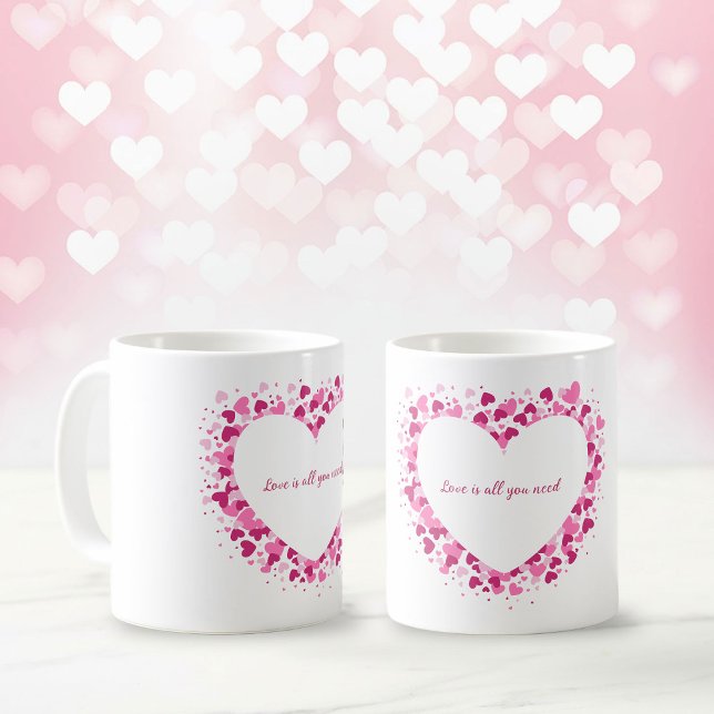 Café Caneca com Moldura de Coração Love Is All You Need ("Love is all you need" Coffee Mug)