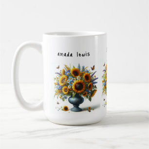 Café caneca com nome de empresa vaso antigo com flores