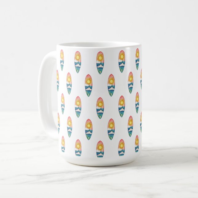 Café Caneca com Padrão de Prancha de Surf na Praia (Frente Esquerda)