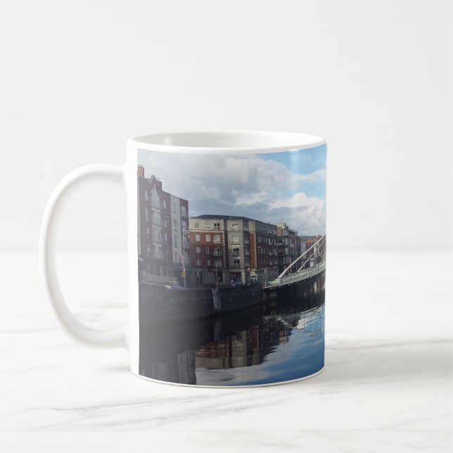 Café Caneca da paisagem da ponte de Dublin (Esquerda)