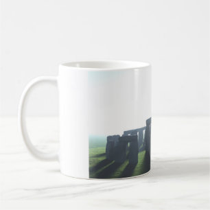 Café caneca de 11 oz com imagem de "Stonehenge na Névoa
