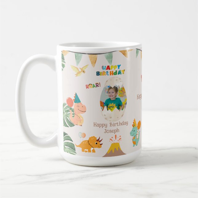 Café Caneca de Aniversário de Dinossauro – Foto Persona (Esquerda)