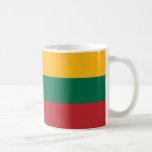 Café Caneca de bandeira lituana<br><div class="desc">Clássica Mangueira Branca com pavilhão da República da Lituânia</div>