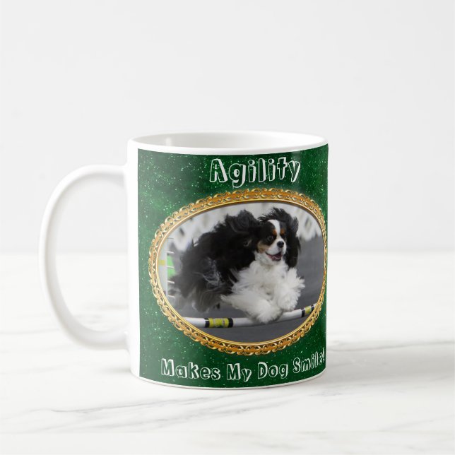 Café Caneca de Cão de Agilidade Cavalier Sorridente (Esquerda)