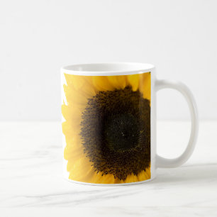 Café caneca de cerâmica de girassol por Petr Kratochvil