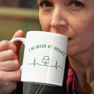 Café Caneca de cerveja do dia de São Patrício Trevo e