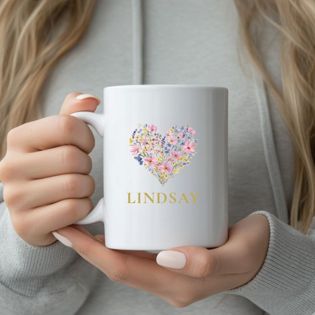 Café Caneca de Coração de Flor Silvestre Personalizada  (Custom Wildflower Heart Name Mug
)