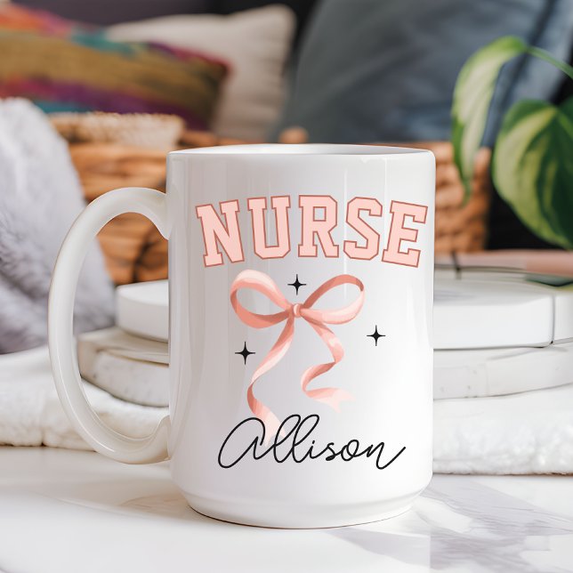Café Caneca de Enfermeira Coquete Rosa, Presente de Gra (rn gift, nurse graduation mug, personalized nurse mug, custom name nurse mug, medical grad mug,)
