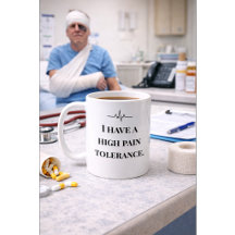 Caneca de Enfermeira Engraçada “Alta Tolerância à