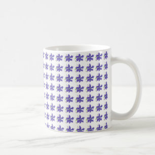 Café caneca de flores clematis
