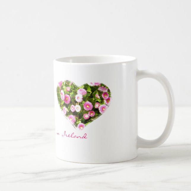 Café Caneca de florescência cor-de-rosa dos corações (Direita)