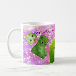 Café caneca de gatinho verde alienígena