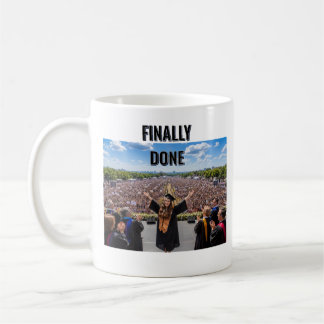 Café Caneca de Graduação Finalmente Concluído | Turma d
