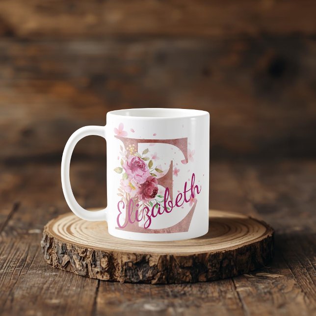 Café Caneca de Inicial Floral Personalizada – Letra E (Criador carregado)