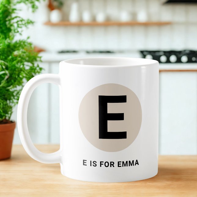 Café Caneca de Inicial Moderna – Design “E é para [Nome (Criador carregado)
