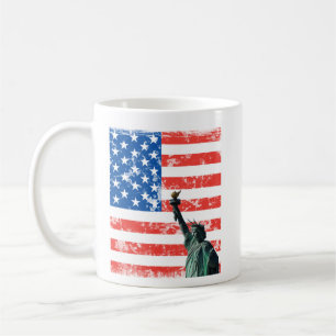 Café Caneca de liberdade com estrelas e faixas de fundo
