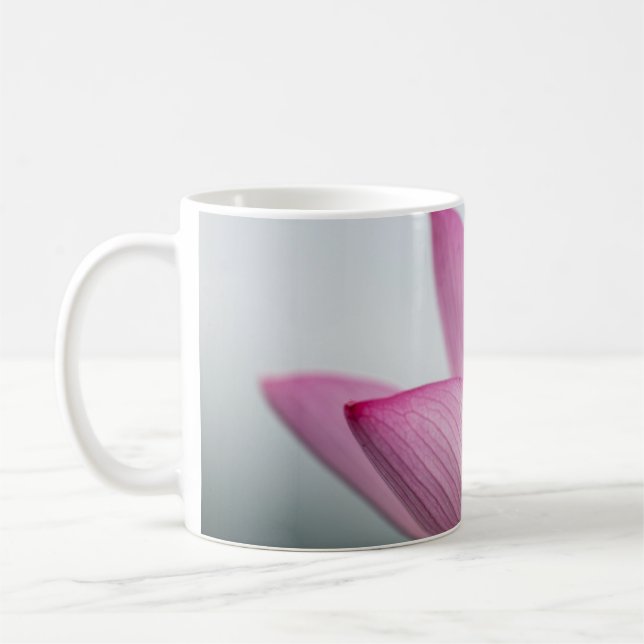 Café Caneca de Macro Fotografia de Pétala Rosa (Esquerda)