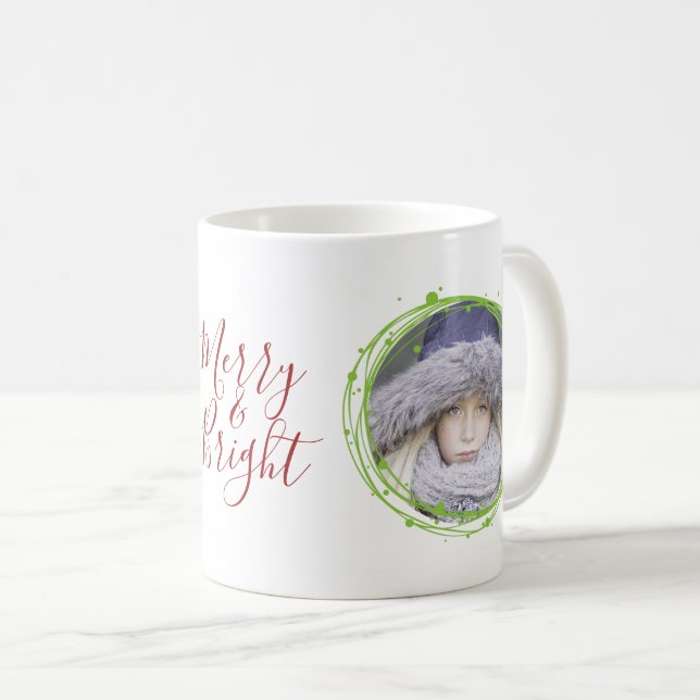 Café Caneca de Natal com Bolhas de Neve e Grinalda de N (Frente Esquerda)
