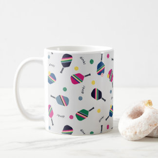 Café Caneca de Pickleball com Pás e Dink Stripidos!