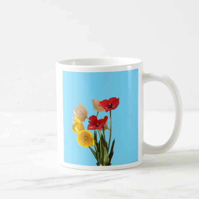 Café Caneca de tulipas recém cortadas (Direita)
