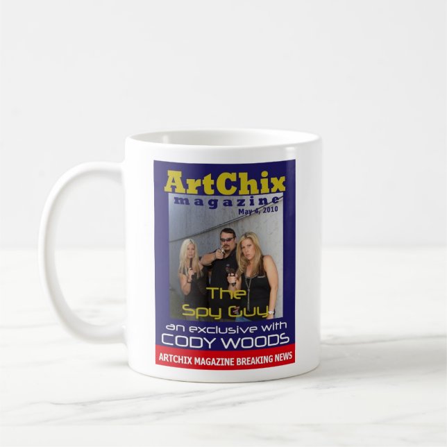 CAFÉ CANECA DO COBRIR DA CARA DO ESPIÃO DAS MADEIRAS DE (Esquerda)