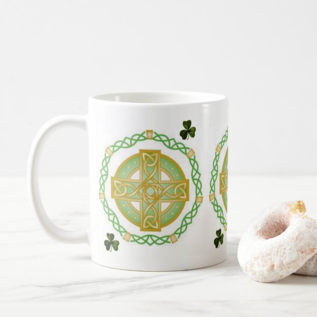 Café Caneca do Dia de São Patrício (Com Donut)