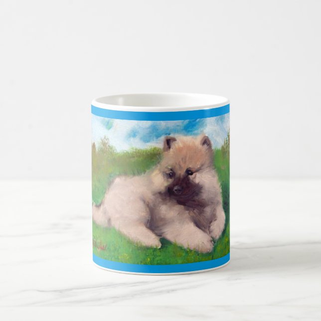 Café Caneca do filhote de cachorro do Keeshond de (Centro)