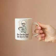 Caneca Engraçada de Esqueleto para a Manhã