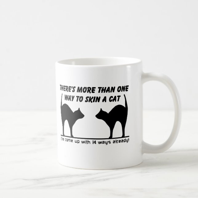 Café Caneca Engraçada de Humor Esfolando um Gato (Direita)