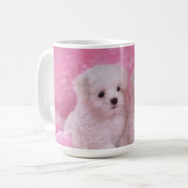 Café Caneca maltesa adorável dos filhotes de cachorro (Frente Esquerda)