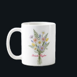 Café Caneca Personalizada Flor de Nascimento Aquarela M<br><div class="desc">Celebre uma conexão especial com nossa Caneca Personalizada com Flor de Nascimento em Aquarela. Com uma ilustração floral que representa a beleza única do mês de nascimento, esta caneca combina estilo artístico com funcionalidade cotidiana. As texturas suaves e etéreas da aquarela sobressaem-se contra a cerâmica nítida, criando uma peça que...</div>