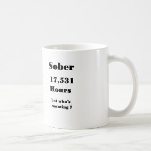 Café caneca sóbrio engraçada de um aniversário de 2