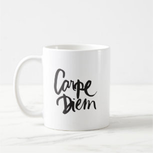 Café Caneca tipográfica das citações de Carpe Diem