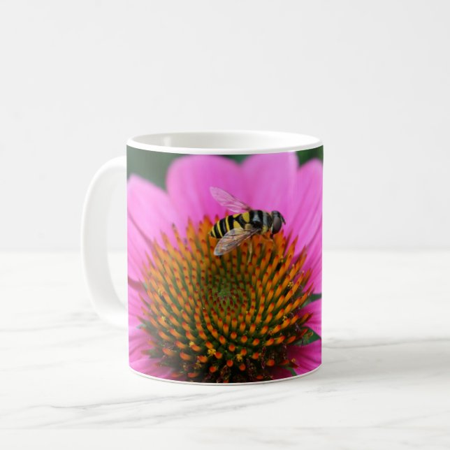 Café Coneflower com caneca de abelha (Frente Esquerda)