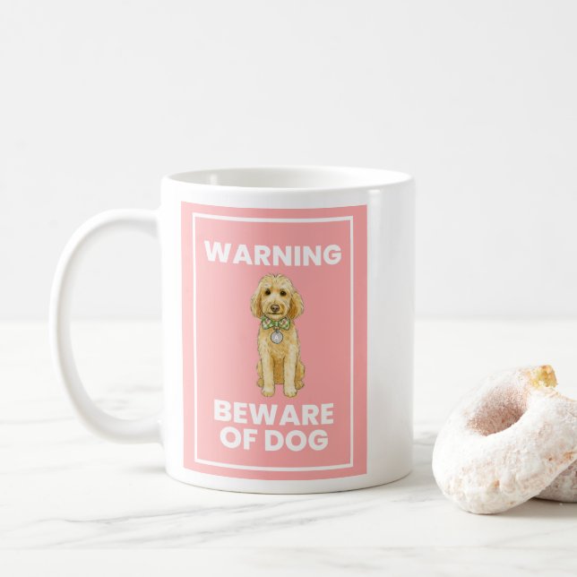 Café Cuidado com a Caneca de Quadrinhos do Doodle Dog (Com Donut)