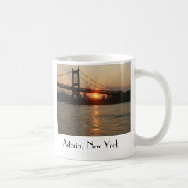 Café De "ponte RFK no por do sol" Astoria, caneca de NY